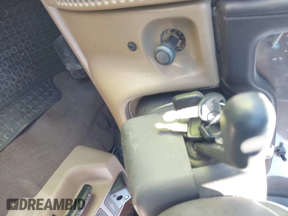 2000 Jeep Wrangler Sport with VIN 1J4FA49S0YP770943, listed as a IAAI auction lot 41817600 with 165,379 mi miles and . Bid and sale history available at DreamBid. Image 11.