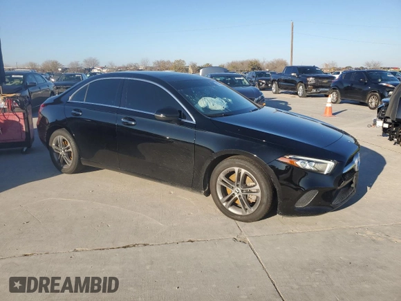 2020 Mercedes-Benz A 220 z VIN W1K3G4EB6LJ228454, wystawiony jako Copart lot #83713224 z przebiegiem 49 115 mil mil oraz Szkoda całkowita • Salvage title. Historia ofert i sprzedaży dostępna na DreamBid. Obrazek 4.
