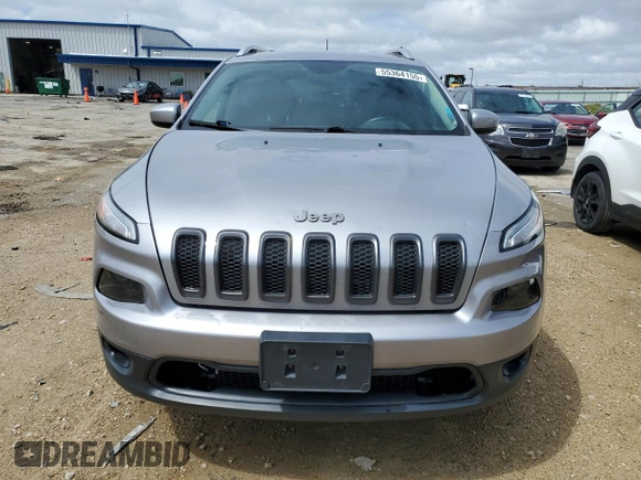 2017 Jeep Cherokee Latitude with VIN 1C4PJMCS9HD213517, listed as a Copart auction lot 55364155 with 81,200 mi miles and Clean Title. Bid and sale history available at DreamBid. Image 5.