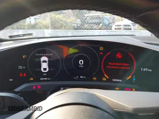 2022 Porsche Taycan z VIN WP0AA2Y10NSA11640, wystawiony jako IAAI lot #41215410 z przebiegiem 25 749 mil mil oraz . Historia ofert i sprzedaży dostępna na DreamBid. Obrazek 18.