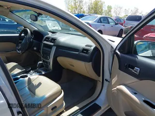 2010 Mercury Milan Premier z VIN 3MEHM0JG7AR644016, wystawiony jako IAAI lot #42214582 z przebiegiem 173 228 mil mil oraz . Historia ofert i sprzedaży dostępna na DreamBid. Obrazek 5.