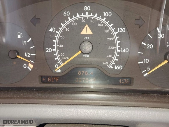 1998 Mercedes-Benz CLK-Class with VIN WDBLJ65G7WF030460, listed as a IAAI auction lot 41633288 with 327,848 mi miles. Bid and sale history available at carsss.com. Image 7.