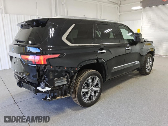 2023 Toyota Sequoia SR5 with VIN 7SVAAABA8PX012644, listed as a Copart auction lot 82786454 with 13,907 mi miles and Clean Title. Bid and sale history available at carsss.com. Image 3.