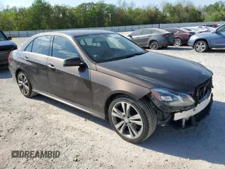 2016 Mercedes-Benz E 350 Sport z VIN WDDHF5KB8GB230306, wystawiony jako Copart lot #53542955 z przebiegiem 72 767 mil mil oraz Szkoda całkowita • Salvage title. Historia ofert i sprzedaży dostępna na DreamBid. Obrazek 4.