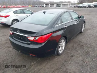2011 Hyundai Sonata SE with VIN 5NPEC4AC7BH132191, listed as a IAAI auction lot 42027287 with 152,418 mi miles. Bid and sale history available at carsss.com. Image 4.