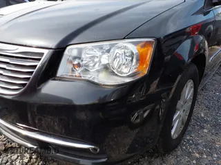 2014 Chrysler Town & Country Touring with VIN 2C4RC1BG2ER206979, listed as a IAAI auction lot 42200266 with 217,610 mi miles and . Bid and sale history available at DreamBid. Image 12.