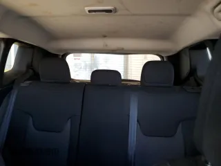 2023 Jeep Renegade Latitude z VIN ZACNJDB17PPP20395, wystawiony jako Copart lot #54654285 z przebiegiem 48 305 mil mil oraz Czysty tytuł • Clean title. Historia ofert i sprzedaży dostępna na DreamBid. Obrazek 10.