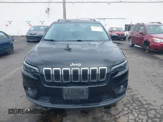 2019 Jeep Cherokee Latitude with VIN 1C4PJMCB3KD351478, listed as a IAAI auction lot 41804228 with 154,559 mi miles. Bid and sale history available at carsss.com. Image 12.