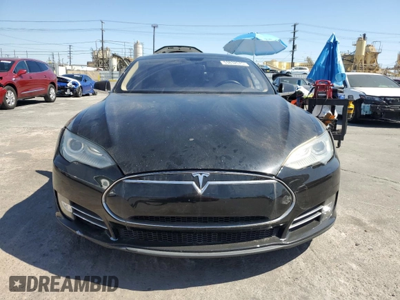 2013 Tesla Model S with VIN 5YJSA1CN6DFP10661, listed as a Copart auction lot 53832675 with 150,500 mi miles and Salvage Title. Bid and sale history available at carsss.com. Image 5.