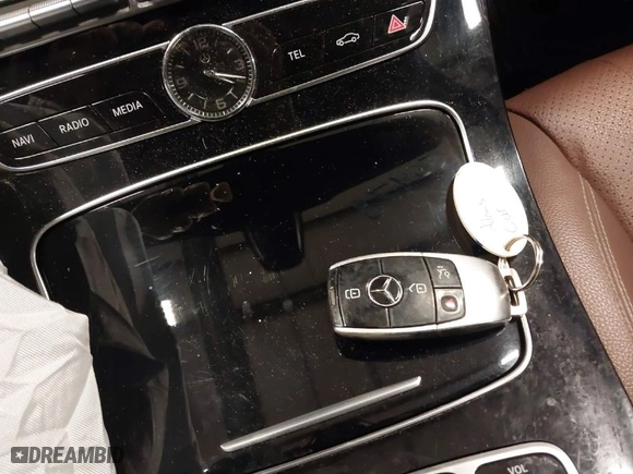 2017 Mercedes-Benz E-Class E 300 Luxury with VIN WDDZF4KB3HA233328, listed as a IAAI auction lot 41656478 with 77,509 mi miles. Bid and sale history available at carsss.com. Image 11.