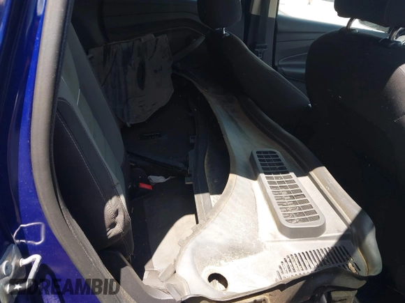 2013 Ford Escape SE z VIN 1FMCU0GX3DUB71422, wystawiony jako IAAI lot #42283894 z przebiegiem 99 536 mil mil oraz . Historia ofert i sprzedaży dostępna na DreamBid. Obrazek 8.