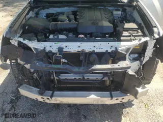 2014 Toyota 4Runner SR5 with VIN JTEZU5JR1E5067248, listed as a Copart auction lot 52190845 with 192,331 mi miles and Salvage Title. Bid and sale history available at carsss.com. Image 12.