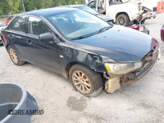 2013 Mitsubishi Lancer ES z VIN JA32U2FU5DU001189, wystawiony jako IAAI lot #42466756 z przebiegiem 206 370 mil mil oraz . Historia ofert i sprzedaży dostępna na DreamBid. Obrazek 1.