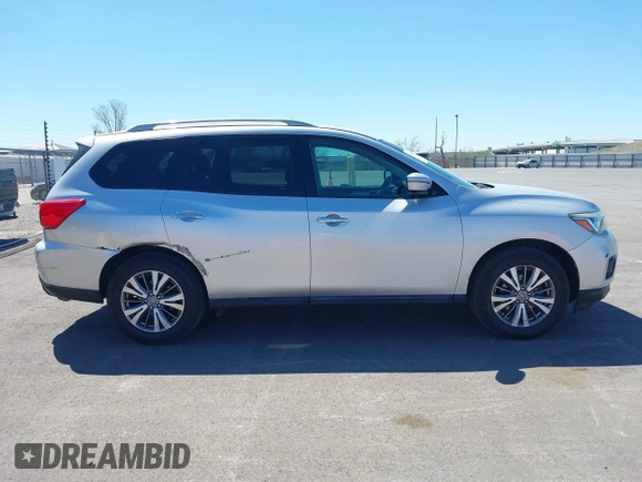 2018 Nissan Pathfinder SL with VIN 5N1DR2MN2JC628615, listed as a IAAI auction lot 41881932 with 122,404 mi miles. Bid and sale history available at carsss.com. Image 13.