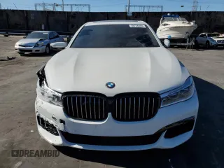 2018 BMW 7 Series 750i with VIN WBA7F0C53JGM23021, listed as a Copart auction lot 38758303 with 0 mi miles. Bid and sale history available at carsss.com. Image 5.
