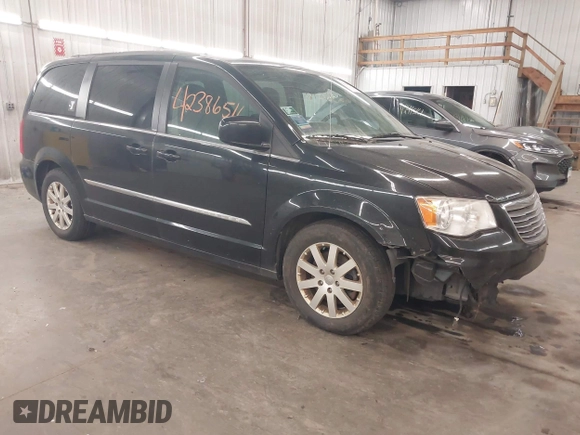 2013 Chrysler Town & Country Touring z VIN 2C4RC1BG0DR742005, wystawiony jako IAAI lot #42386516 z przebiegiem 200 982 mil mil oraz . Historia ofert i sprzedaży dostępna na DreamBid. Obrazek 1.