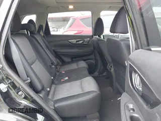 2017 Nissan Rogue SV with VIN JN8AT2MT1HW146593, listed as a IAAI auction lot 41528155 with 73,703 mi miles. Bid and sale history available at carsss.com. Image 8.