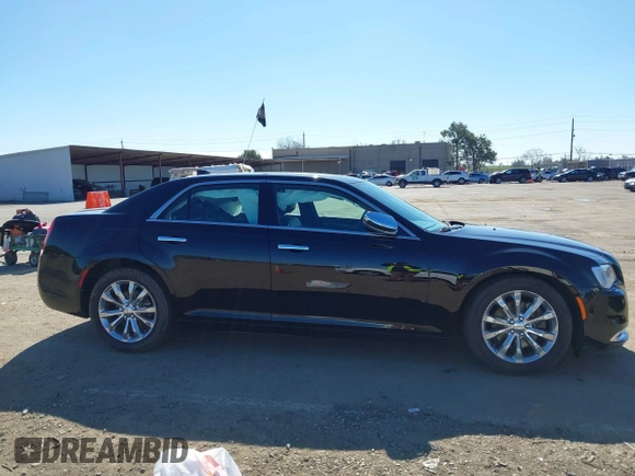 2019 Chrysler 300 Limited with VIN 2C3CCAKG8KH610865, listed as a IAAI auction lot 41668294 with 121,656 mi miles. Bid and sale history available at carsss.com. Image 13.