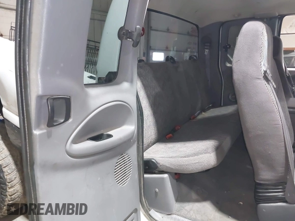 2001 Dodge 2500 with VIN 1B7KF23701J537958, listed as a IAAI auction lot 40478428 with 227,209 mi miles and . Bid and sale history available at DreamBid. Image 8.