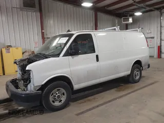 2017 GMC Savana Cargo Van with VIN 1GTW7AFG9H1150162, listed as a IAAI auction lot 41601460 with 112,453 mi miles. Bid and sale history available at carsss.com. Image 2.