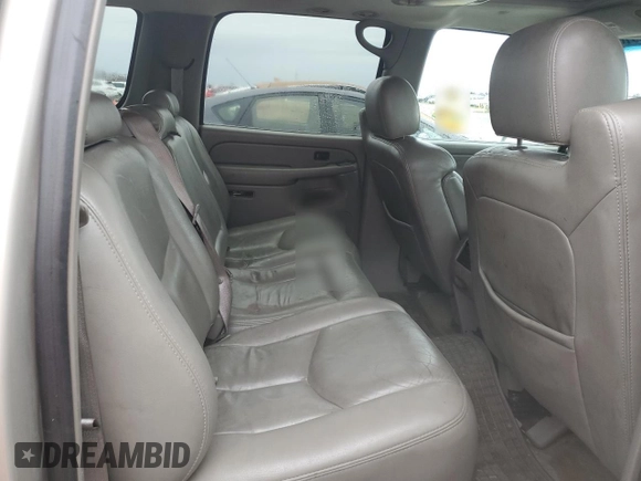 2004 GMC Yukon XL SLT z VIN 3GKFK16T84G286648, wystawiony jako Copart lot #43818975 z przebiegiem Nie podano mil oraz Szkoda całkowita • Salvage title. Historia ofert i sprzedaży dostępna na DreamBid. Obrazek 11.