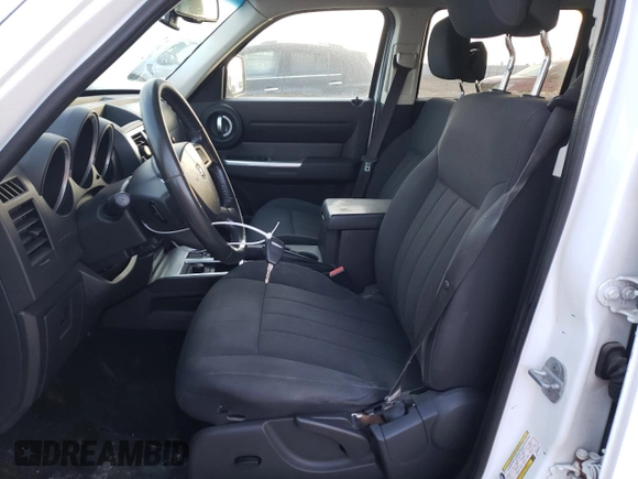 2011 Dodge Nitro SXT with VIN 1D4PU5GK5BW568240, listed as a Copart auction lot 84461784 with 101,246 mi miles and Salvage Title. Bid and sale history available at DreamBid. Image 7.