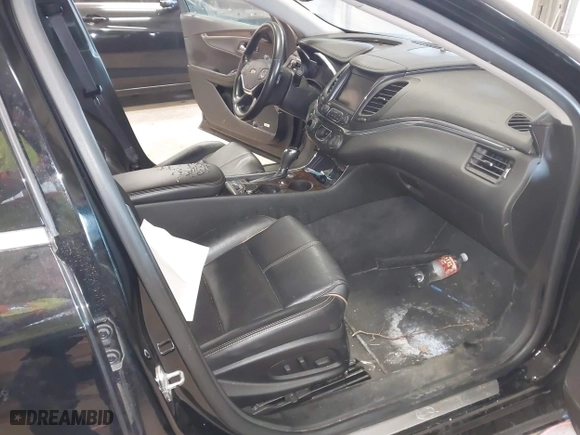 2015 Chevrolet Impala LTZ with VIN 2G1165S38F9145916, listed as a IAAI auction lot 41982242 with 303,316 mi miles. Bid and sale history available at carsss.com. Image 5.