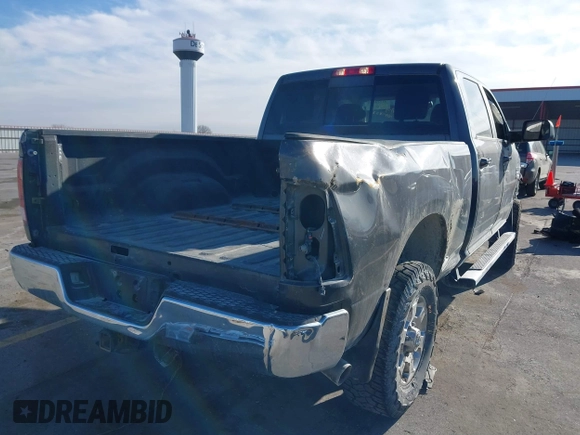 2018 Ram 2500 Big Horn with VIN 3C6UR5DL9JG284645, listed as a IAAI auction lot 41174288 with 66,498 mi miles. Bid and sale history available at carsss.com. Image 4.