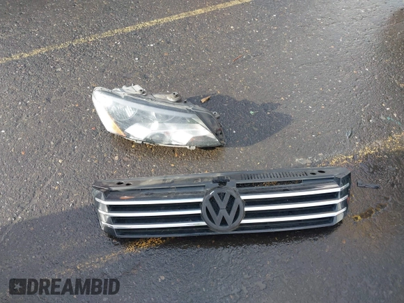 2012 Volkswagen Passat SE с VIN 1VWBP7A31CC049763, выставлен на аукционе IAAI как лот 41135187 с пробегом 188 966 миль миль и . История ставок и продаж доступна на DreamBid. Изображение 12.