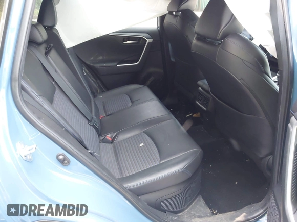 2022 Toyota RAV4 Hybrid XSE z VIN 2T3E6RFV2NW032835, wystawiony jako IAAI lot #42429819 z przebiegiem 67 101 mil mil oraz . Historia ofert i sprzedaży dostępna na DreamBid. Obrazek 8.
