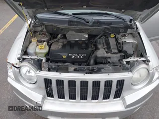 2007 Jeep Compass Sport with VIN 1J8FF47W77D278643, listed as a IAAI auction lot 42161111 with 164,805 mi miles and . Bid and sale history available at carsss.com. Image 10.