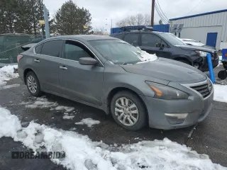 2014 Nissan Altima 2.5 S with VIN 1N4AL3AP0EN340404, listed as a Copart auction lot 46538465 with 208,127 mi miles and Salvage Title. Bid and sale history available at carsss.com. Image 4.