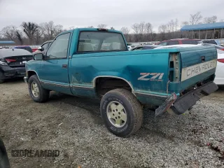 1995 Chevrolet Silverado 1500 with VIN 1GCEK14K0SZ257742, listed as a Copart auction lot 42437355 with 183,760 mi miles and Salvage Title. Bid and sale history available at DreamBid. Image 2.