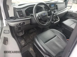 2024 Ford Transit Cargo z VIN 1FTYE1Y84RKA38434, wystawiony jako Copart lot #52954035 z przebiegiem 24 400 mil mil oraz Szkoda całkowita • Salvage title. Historia ofert i sprzedaży dostępna na DreamBid. Obrazek 8.