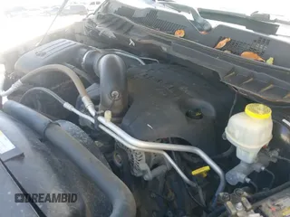 2017 Ram 1500 Big Horn z VIN 1C6RR6LT8HS776308, wystawiony jako IAAI lot #43190922 z przebiegiem 142 737 mil mil oraz . Historia ofert i sprzedaży dostępna na DreamBid. Obrazek 19.