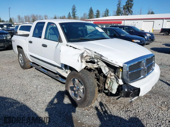 2006 Dodge Dakota SLT with VIN 1D7HW48N26S710819, listed as a IAAI auction lot 41691700 with 110,269 mi miles. Bid and sale history available at carsss.com. Image 1.