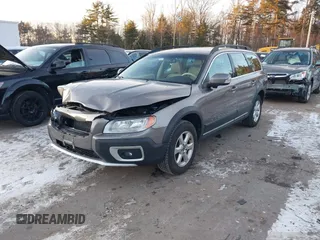 2011 Volvo XC70 3.2L z VIN YV4940BZ8B1115060, wystawiony jako IAAI lot #41156698 z przebiegiem 196 913 mil mil oraz . Historia ofert i sprzedaży dostępna na DreamBid. Obrazek 2.