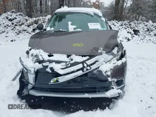 2017 Mitsubishi Outlander ES z VIN JA4AZ2A36HZ015375, wystawiony jako IAAI lot #41520168 z przebiegiem 59 584 mil mil oraz . Historia ofert i sprzedaży dostępna na DreamBid. Obrazek 12.