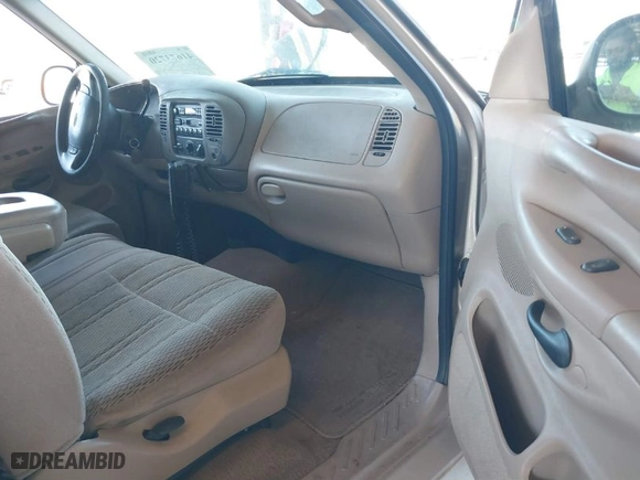 1998 Ford F-150 Standard with VIN 1FTZF1768WNA89026, listed as a IAAI auction lot 41673720 with 140,505 mi miles. Bid and sale history available at carsss.com. Image 5.