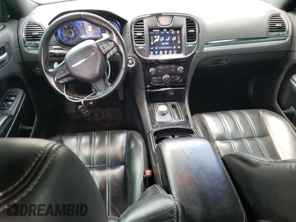 2020 Chrysler 300 S z VIN 2C3CCABTXLH122919, wystawiony jako Copart lot #78414584 z przebiegiem 122 180 mil mil oraz Szkody całkowita. Historia ofert i sprzedaży dostępna na DreamBid. Obrazek 8.