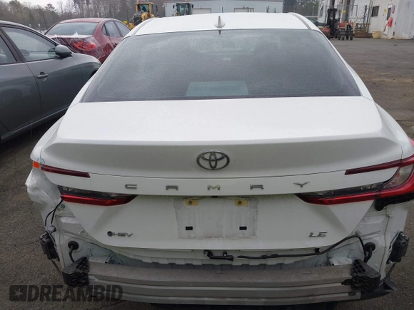 2025 Toyota Camry LE with VIN 4T1DAACK9SU503003, listed as a IAAI auction lot 41797213 with 8,208 mi miles and . Bid and sale history available at DreamBid. Image 17.