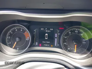 2018 Jeep Cherokee Latitude Plus с VIN 1C4PJLLX0JD523874, выставлен на аукционе IAAI как лот 42374894 с пробегом 77 086 миль миль и . История ставок и продаж доступна на DreamBid. Изображение 16.