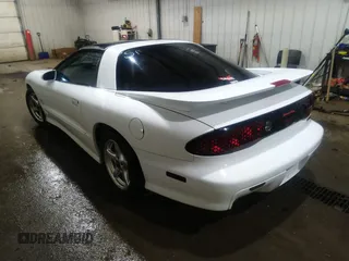 1998 Pontiac Firebird Formula with VIN 2G2FV22GXW2225829, listed as a IAAI auction lot 39732377 with 1 mi miles. Bid and sale history available at carsss.com. Image 3.