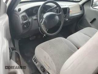 2000 Ford F-150 XL with VIN 1FTRX17W7YNB87528, listed as a Copart auction lot 88470995 with 0 mi miles and Salvage Title. Bid and sale history available at carsss.com. Image 8.