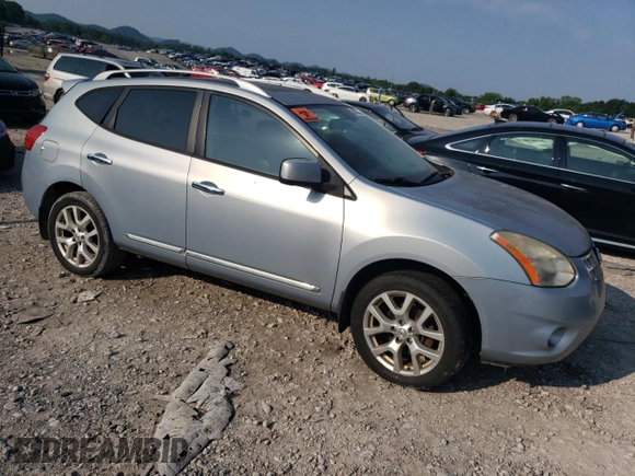 2011 Nissan Rogue SV z VIN JN8AS5MV1BW294370, wystawiony jako Copart lot #60527825 z przebiegiem 170 764 mil mil oraz Czysty tytuł • Clean title. Historia ofert i sprzedaży dostępna na DreamBid. Obrazek 4.