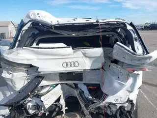 2022 Audi Q5 S line Premium z VIN WA1GAAFY3N2101201, wystawiony jako IAAI lot #41263245 z przebiegiem 28 361 mil mil oraz . Historia ofert i sprzedaży dostępna na DreamBid. Obrazek 15.