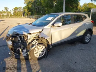 2018 Nissan Rogue Sport S with VIN JN1BJ1CP8JW157281, listed as a IAAI auction lot 41767111 with 119,614 mi miles. Bid and sale history available at carsss.com. Image 18.