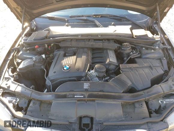 2011 BMW 3 Series 328i xDrive with VIN WBAPK7G52BNN86626, listed as a IAAI auction lot 41861034 with 101,689 mi miles. Bid and sale history available at carsss.com. Image 10.