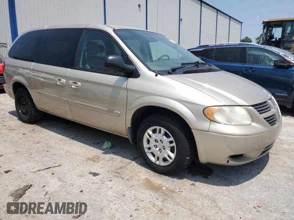 2005 Dodge Caravan SE с VIN 2D4GP24RX5R360598, выставлен на аукционе Copart как лот 60288075 с пробегом 126 609 миль миль и На запчасти • Non repairable. История ставок и продаж доступна на DreamBid. Изображение 4.