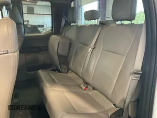 2019 Ford F-250 XL z VIN 1FT7X2B63KEC14817, wystawiony jako IAAI lot #42639323 z przebiegiem 173 427 mil mil oraz . Historia ofert i sprzedaży dostępna na DreamBid. Obrazek 31.